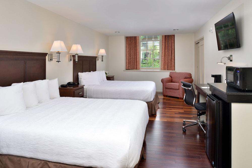 Grand Eastonian Hotel & Suites איסטון מראה חיצוני תמונה